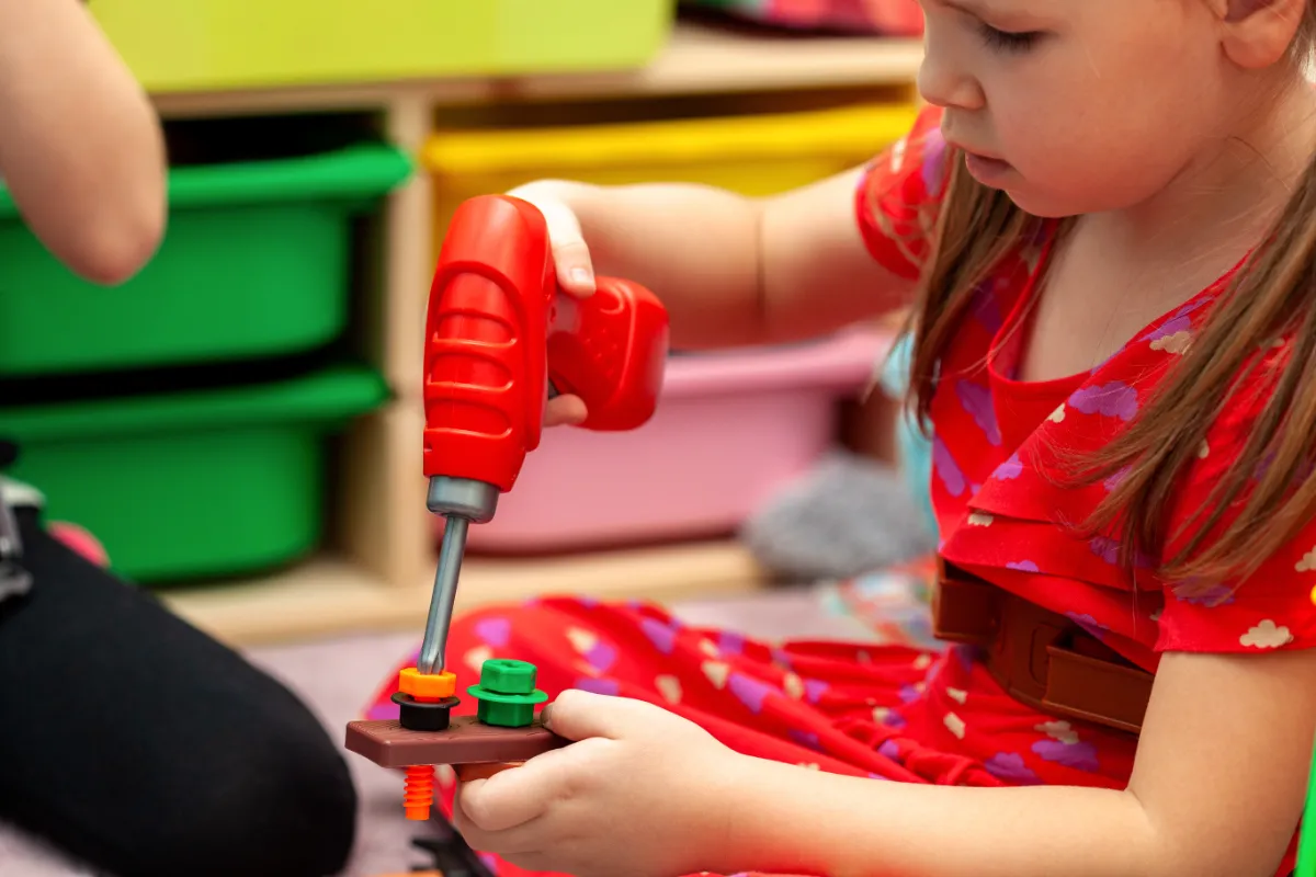 Les activités scientifiques simples pour éveiller la curiosité des tout-petits.