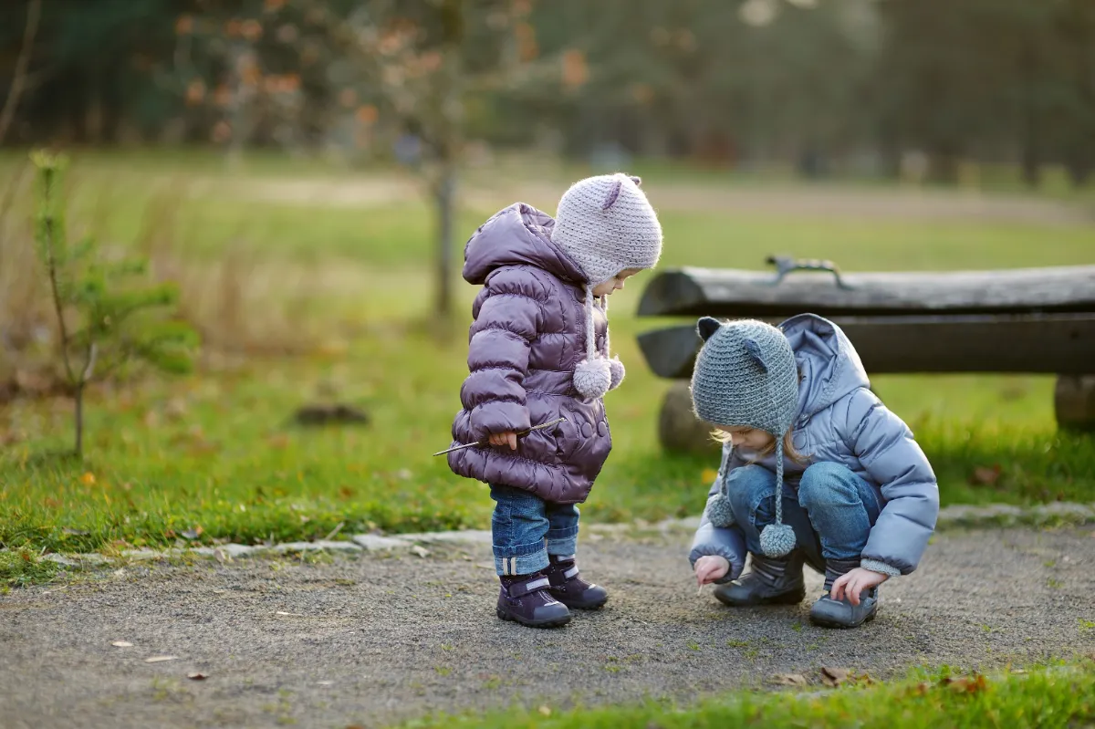 Les critères à prendre en compte pour choisir un manteau pour bébé.